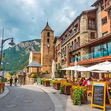 Maison Situee Au Val De Baubere, Petite Vallee A Cote Du Village De